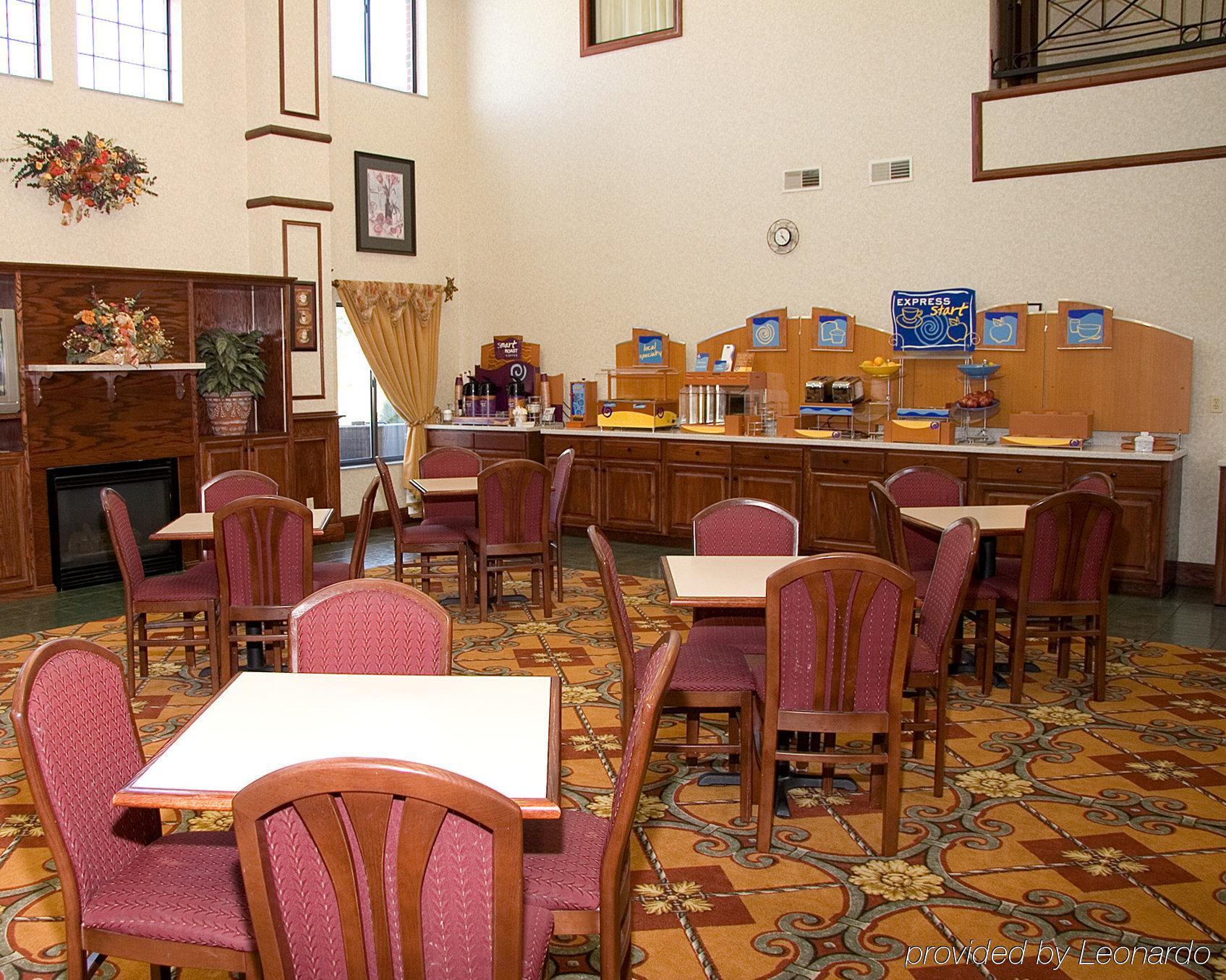Holiday Inn Express Corydon By Ihg Restoran gambar